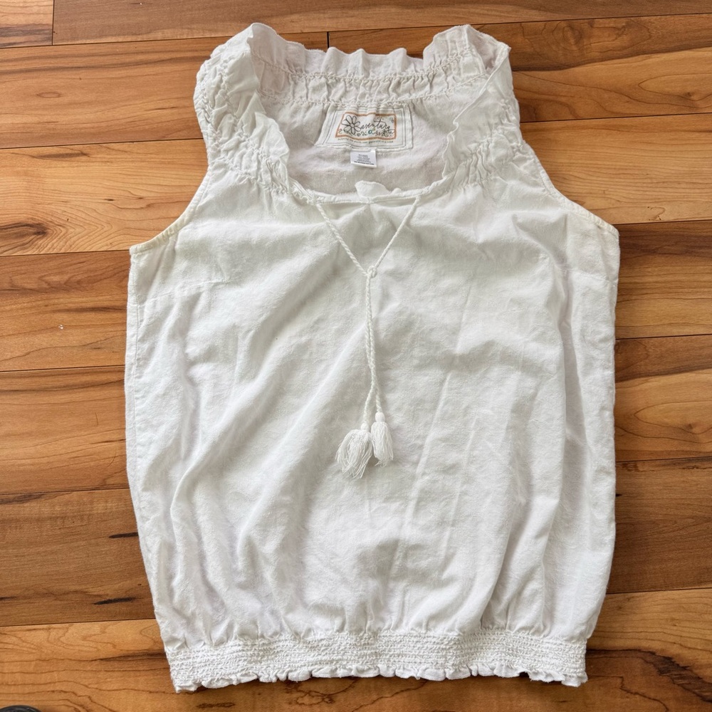 Aventura White Sleeveless Blouse